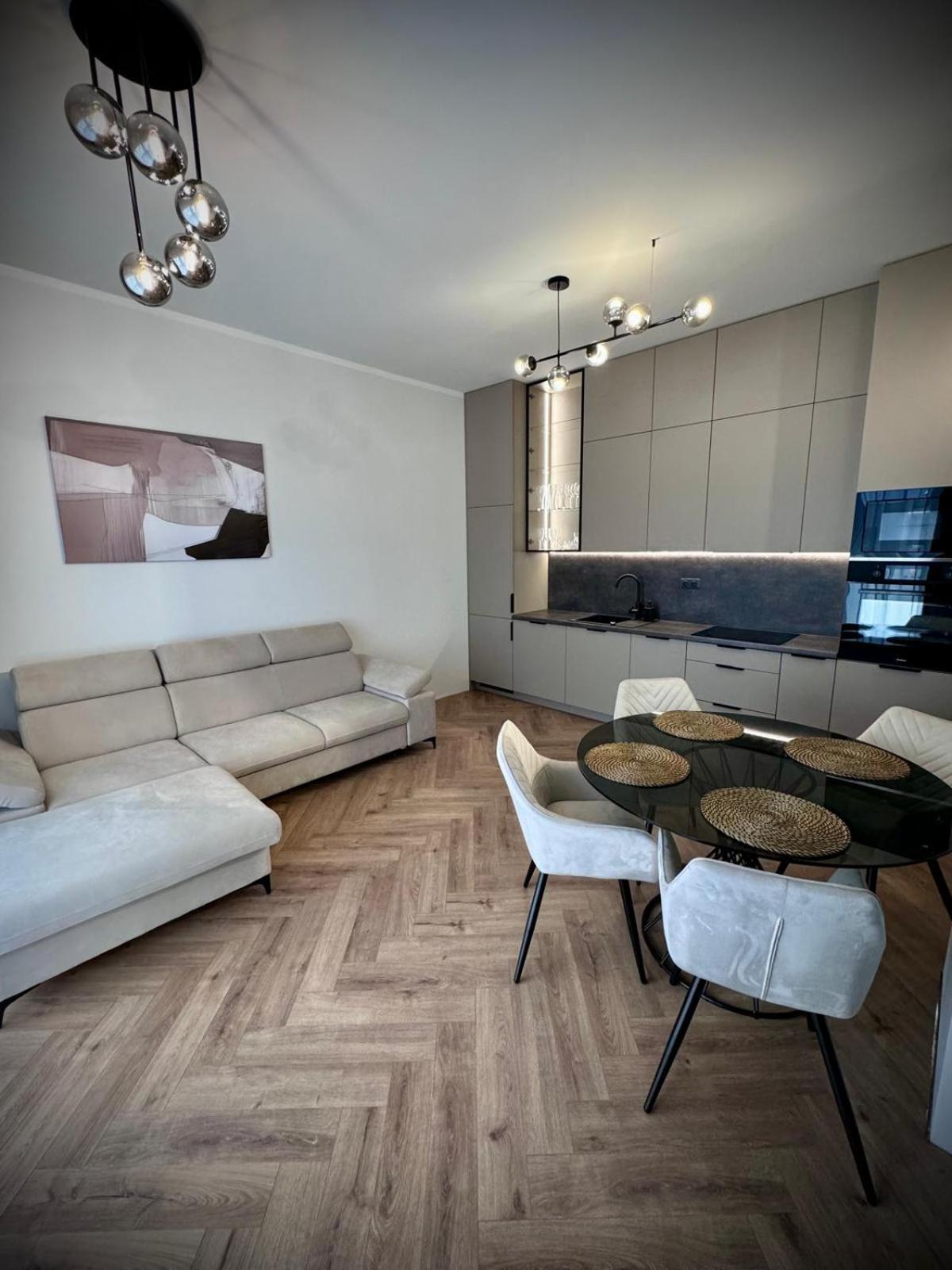Apartament White Glove Deluxe Lesna Olsztyn (Warmian-Masurian)